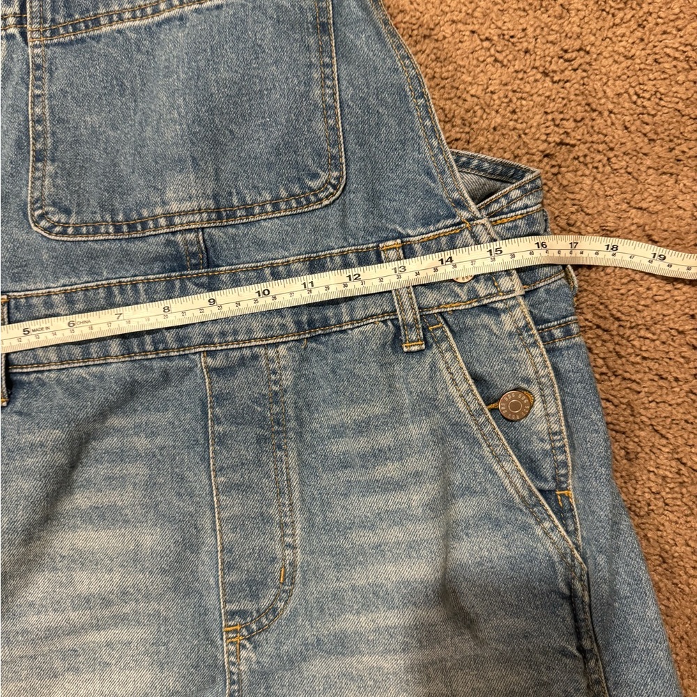 BDG Overall Shorts - Picture 5 of 7